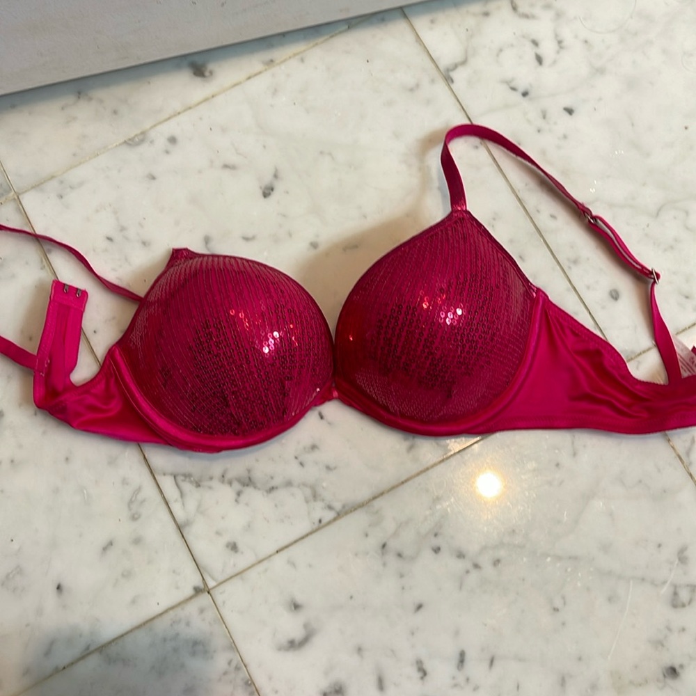 Love pink bra